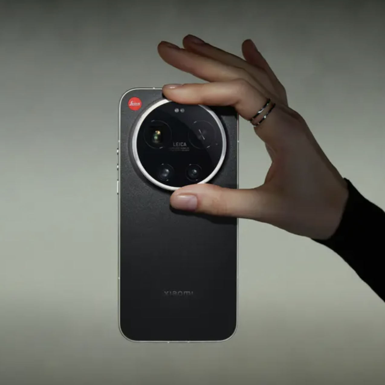 [Pachet] Leica Leitzphone Telefon Mobil 16GB RAM 1TB Sistem Foto Avansat + Xiaomi 120W Incarcator Rapid cu Cablu USB-C 1 m Alb